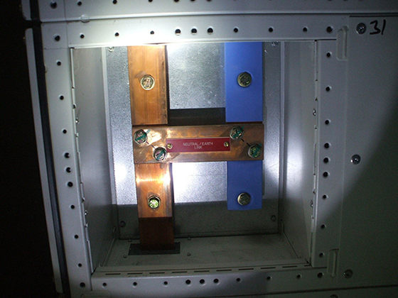 Figure 4 Neutral – Earth link in customers LV switchboard